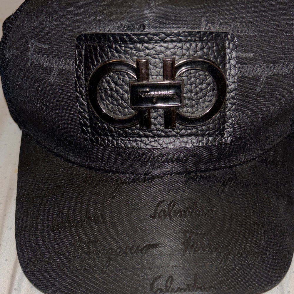 Salvatore Ferragamo Black Leather Logo Cap